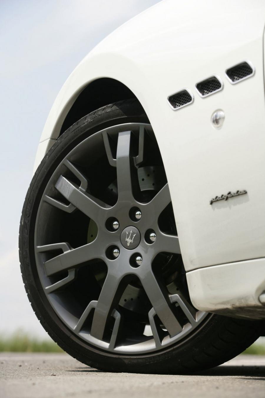  Maserati GranTurismo S 2008 года  (фото 37 из 142)